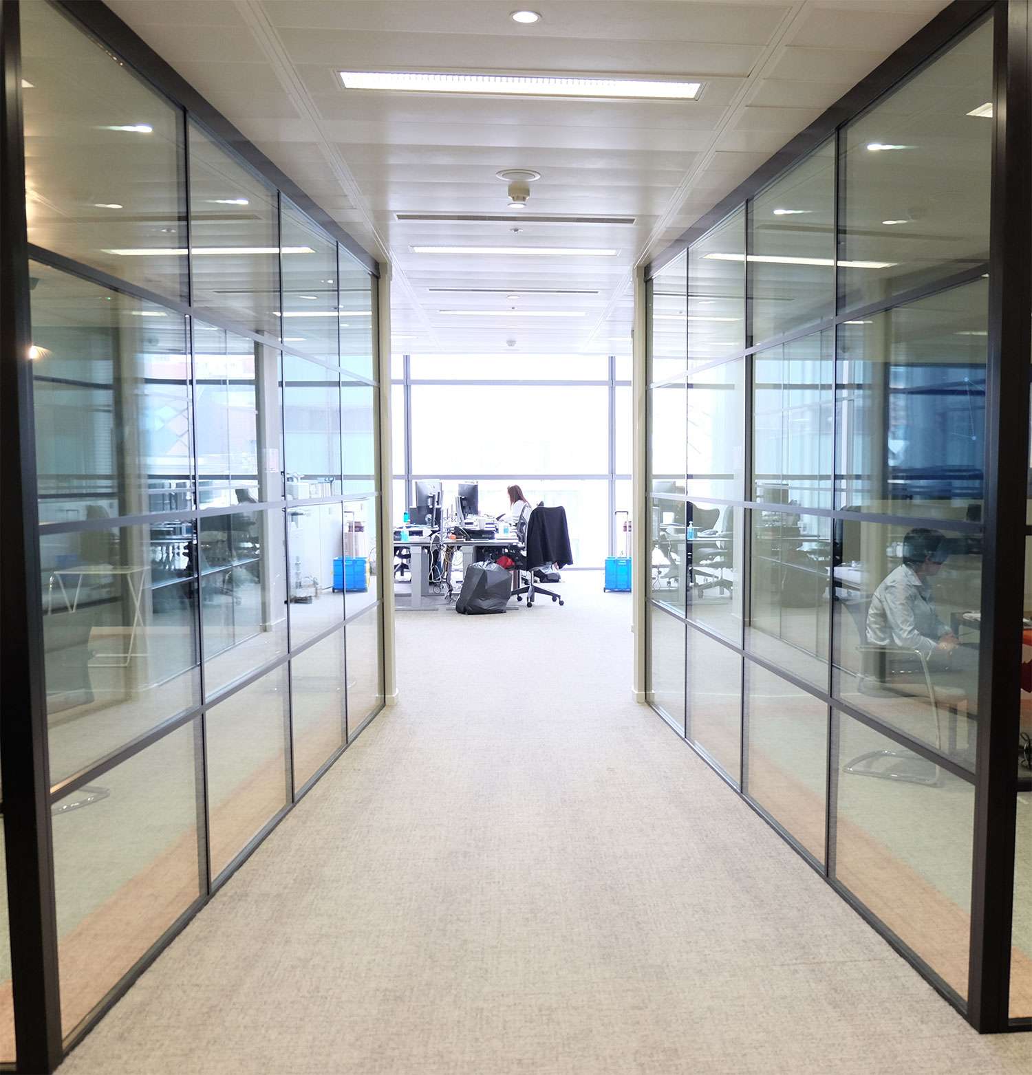 london_office_desks.jpg
